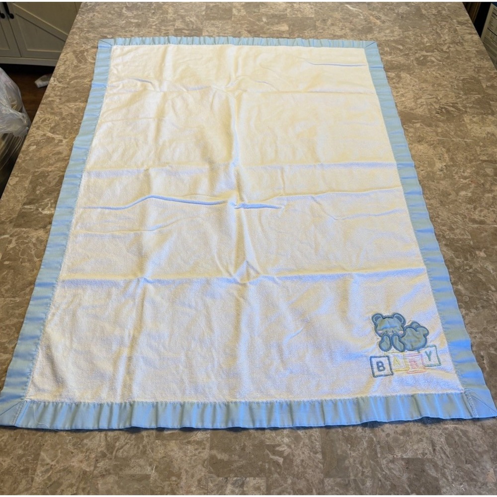 Vtg Cuddle Time Baby Acrylic Blanket Blue Trim Bear Blocks USA 27" X 40"